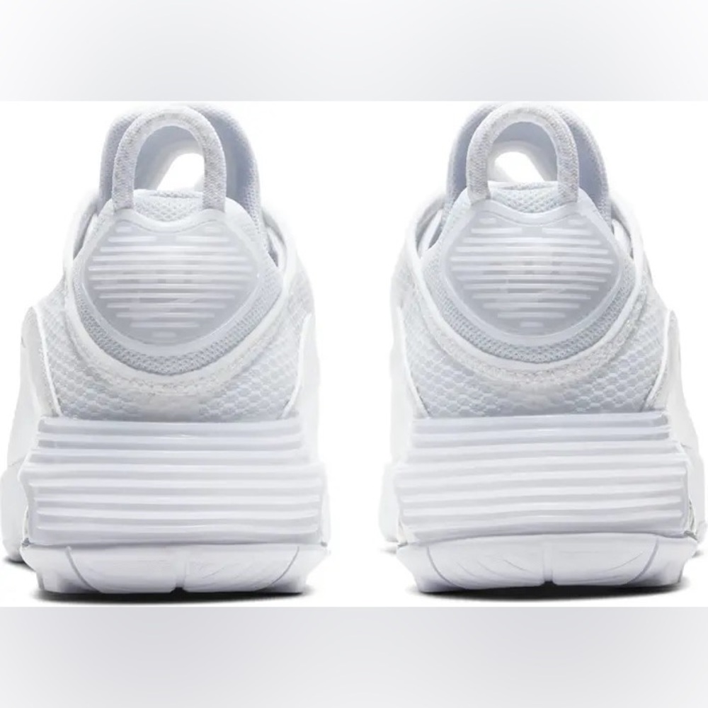 AIR MAX 2090 GS
"Triple White" CJ4066-102 - Picture 4 of 11